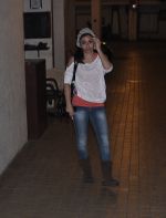 Soha Ali Khan snapped in Saif_s Residence, Mumbai on 13th Oct 2012 (3).JPG